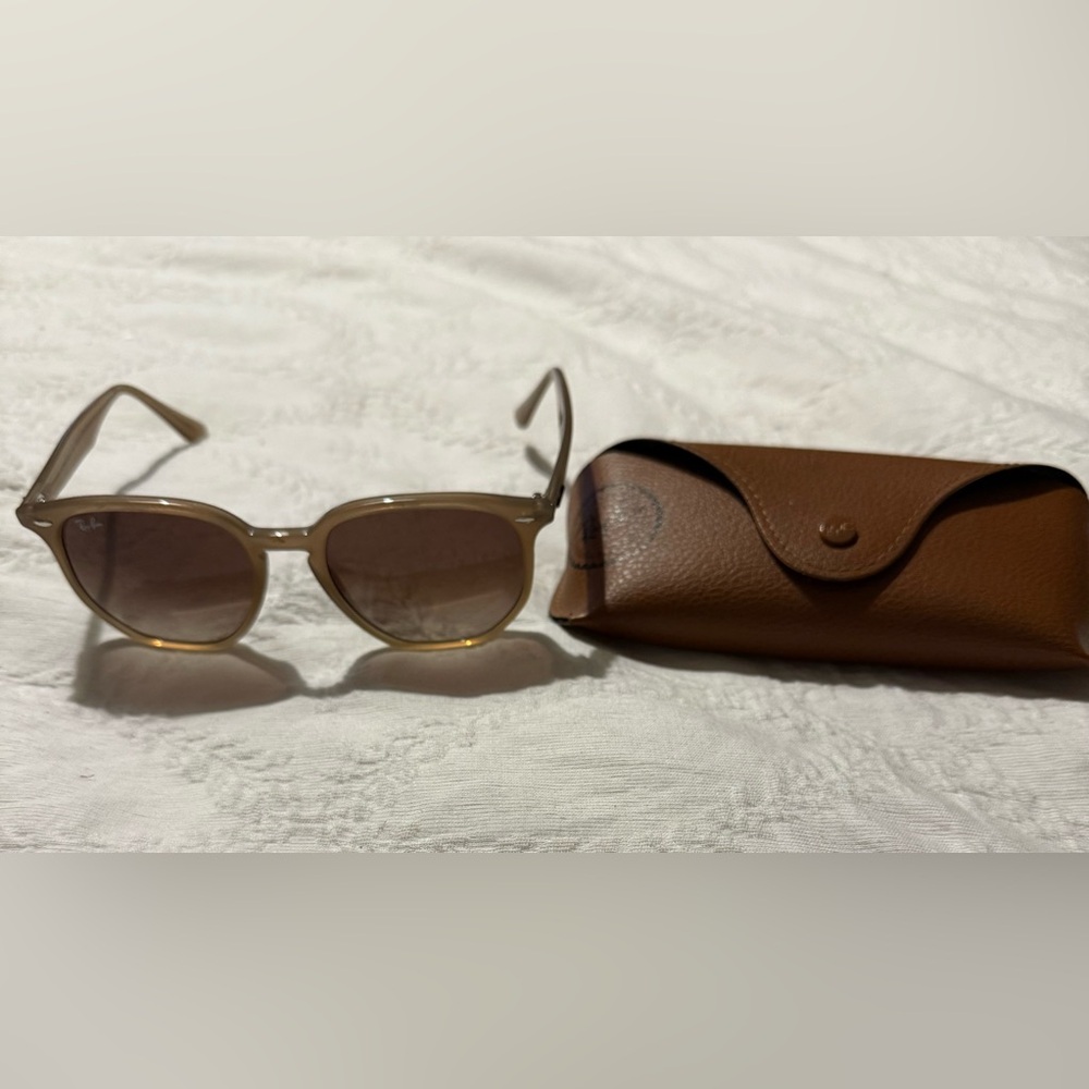 Ray-Ban beige RB4306 Sunglasses with Brown Case